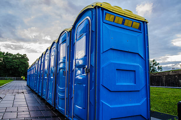 Best Portable restroom trailer rental  in Bergenfield, NJ